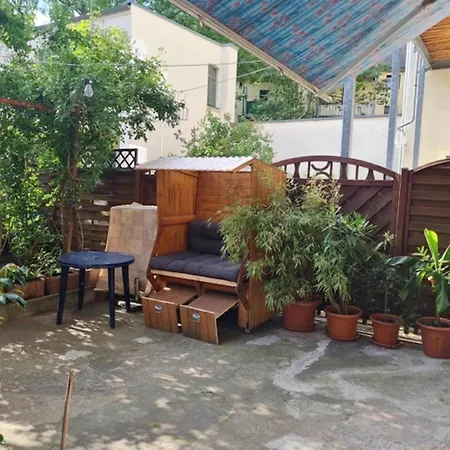 In Zwickau, Cleaning Included Appartamento